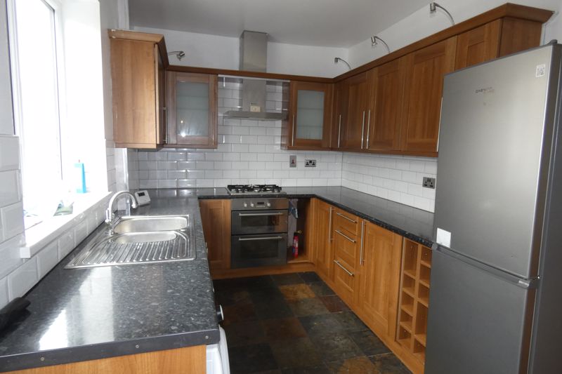 Kitchen/Breakfast- click for photo gallery